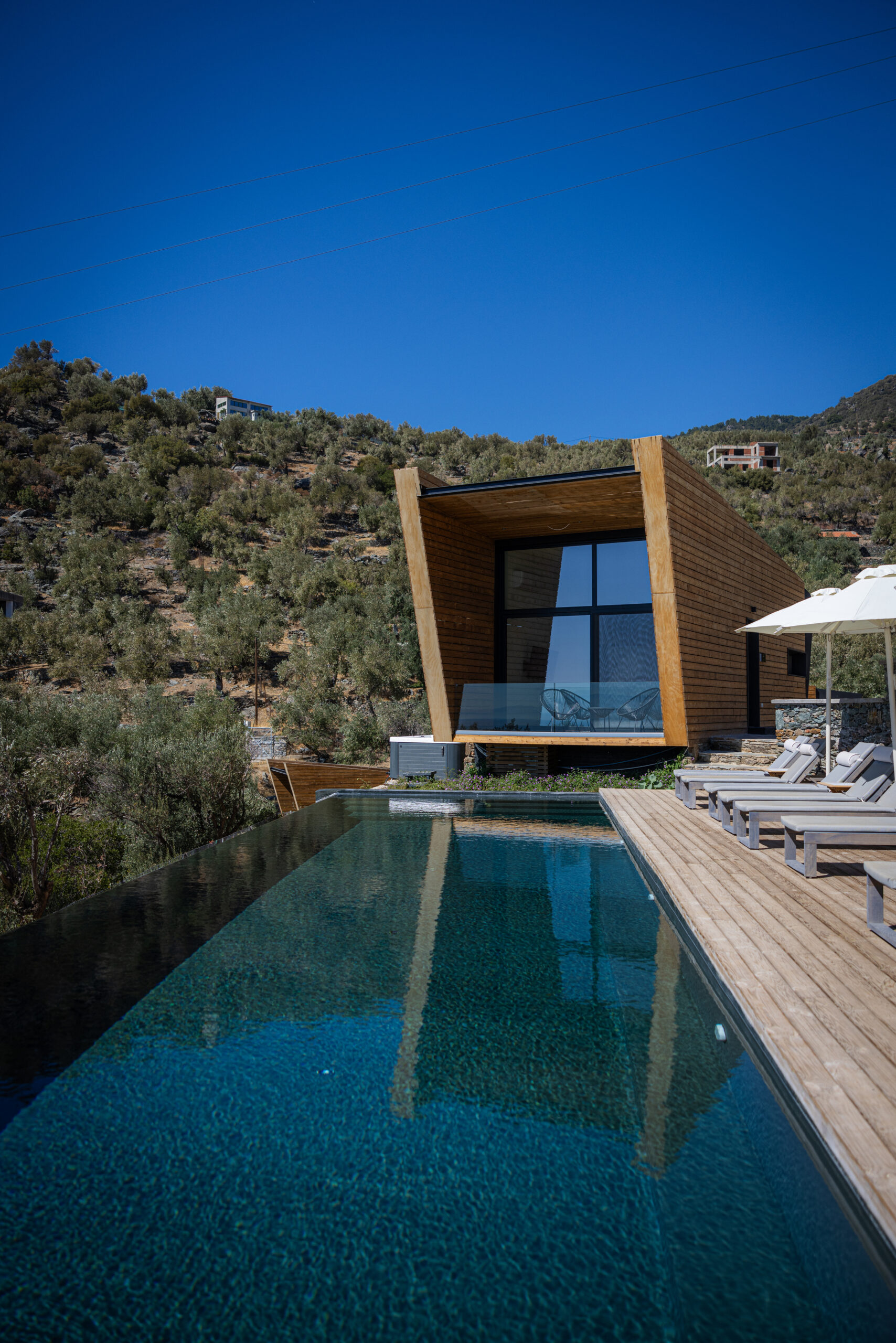 Going to a Vacation? 5 Things You Didn't Know About Infinity Pools