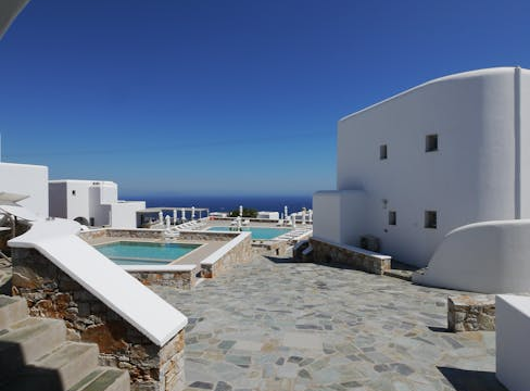 Where to Stay in Plomari Greece: Best Areas & Hotels