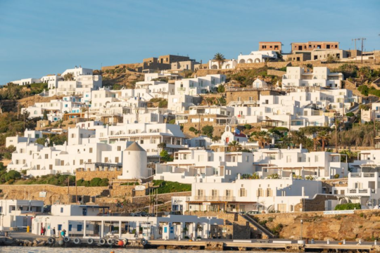 Lesvos’ta Nerede Kalınır? İlk Kez Gidenlere Rehber